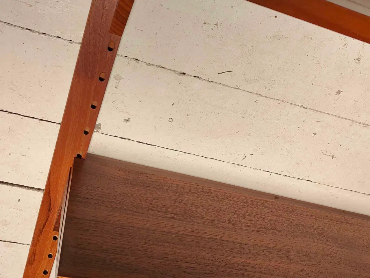 Billede 4 - Flot vægreol i teaktræ med tre hylder