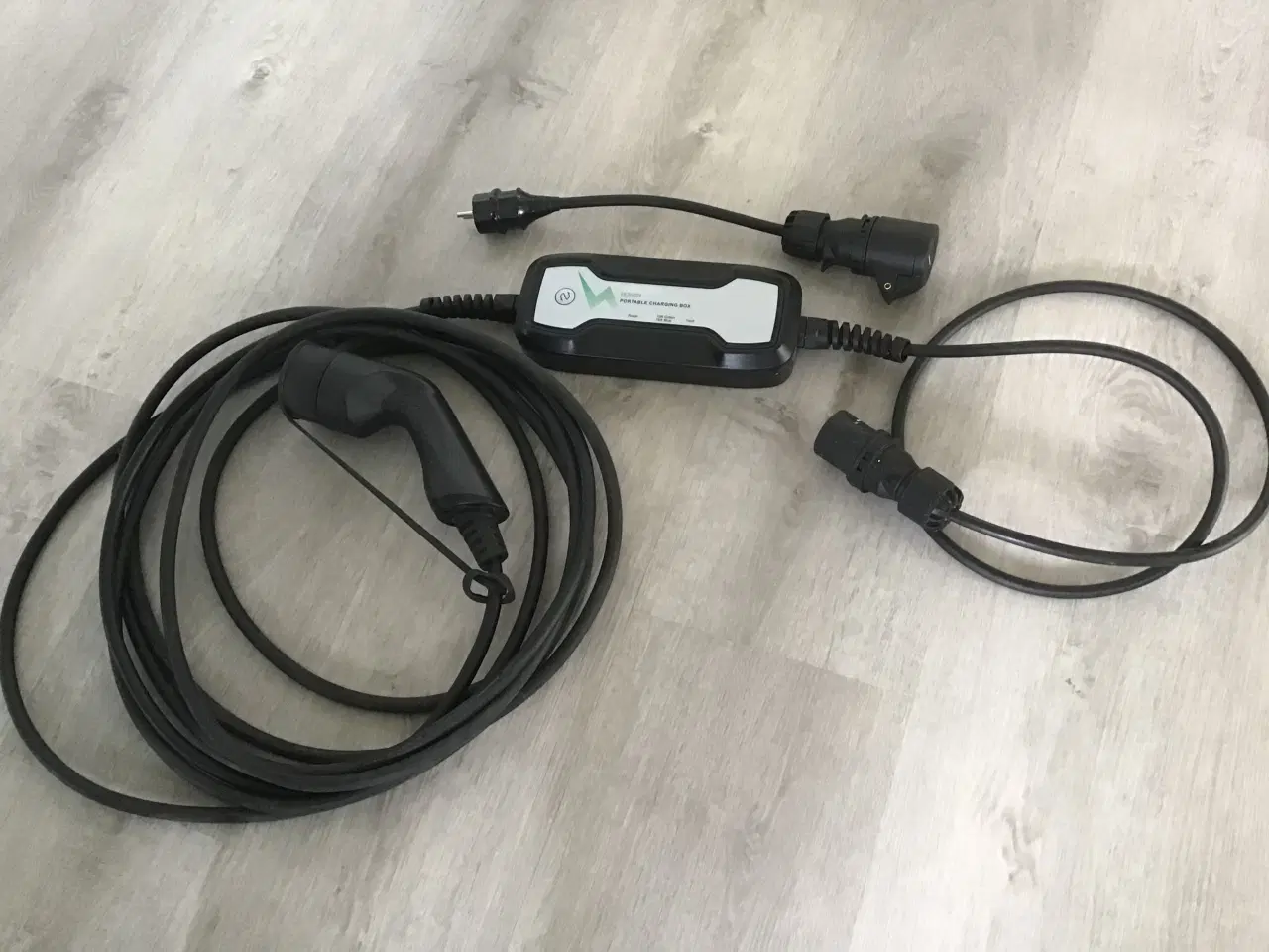 Billede 2 - “ Mormor lader” til elbil