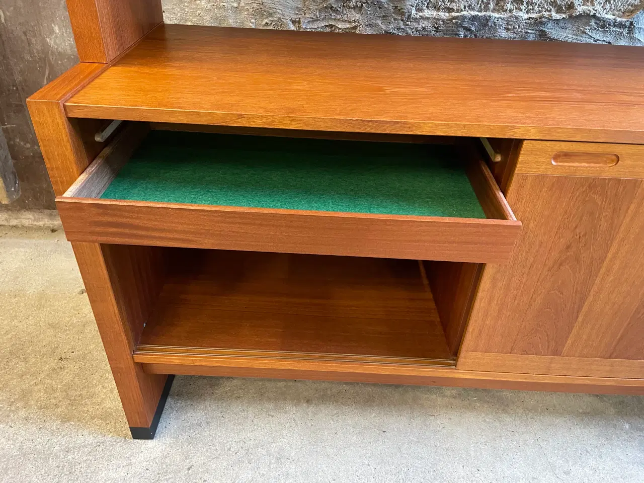 Billede 2 - Skovby to delt teak reolsystem fra 60’erne 