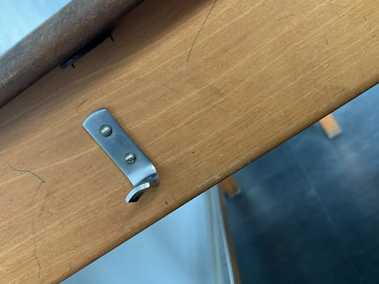 Billede 1 - Bord fra søndermark møbler 120 lang 45 bred og 70 