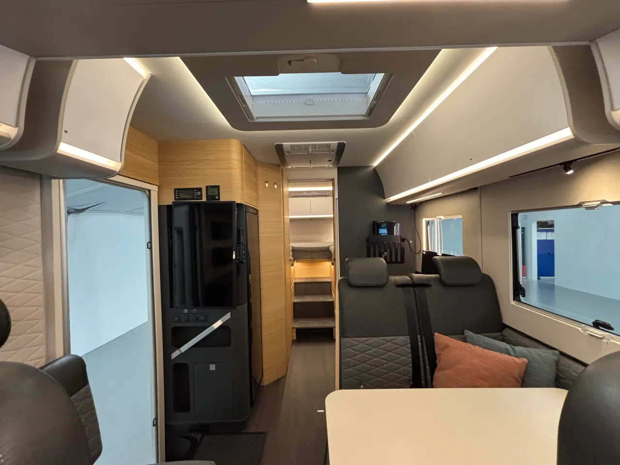 Billede 15 - Autocamper til salg - Adria Sonic I 700 SL Plus