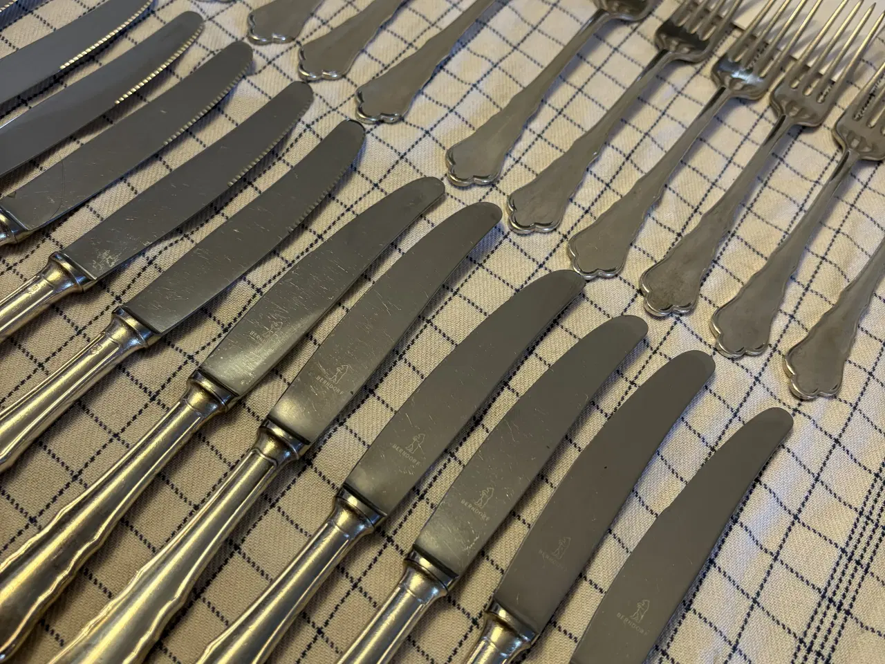 Billede 6 - Berndorf sølvbelagt bestik 12 knive og 12 gafler