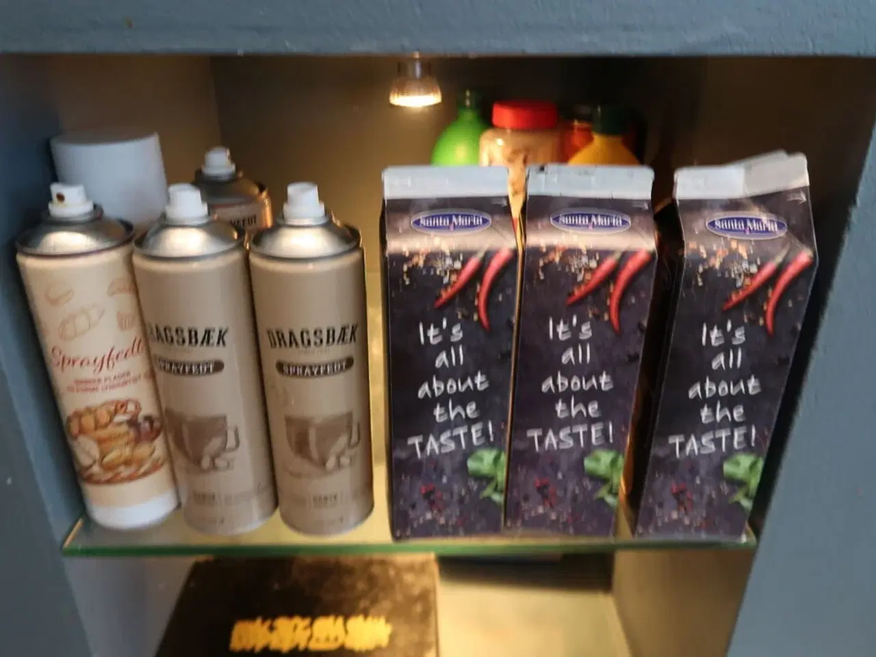 Billede 6 - 16 hylder med indhold