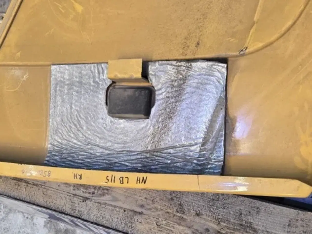 Billede 13 - New Holland LB115B Skærm R. 85804826