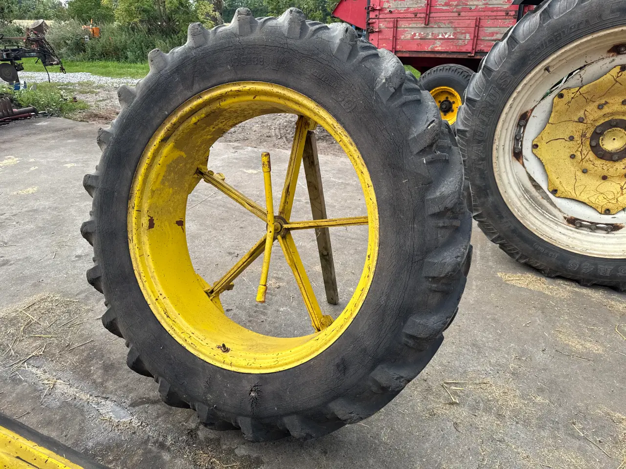 Billede 4 - Tvillinghjul Kleber 15.5R38 med 5 Arme