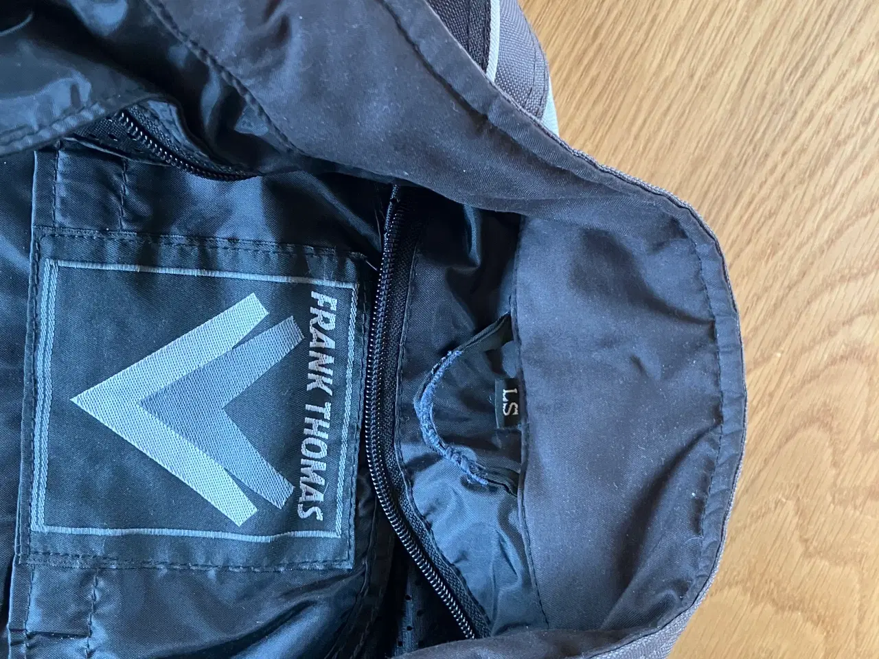 Billede 2 - MC tøj ca str S