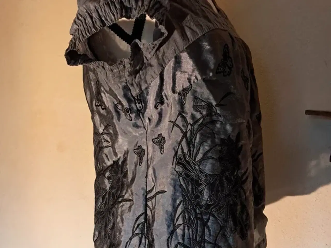 Billede 4 - Vero Moda str. M t-shirt