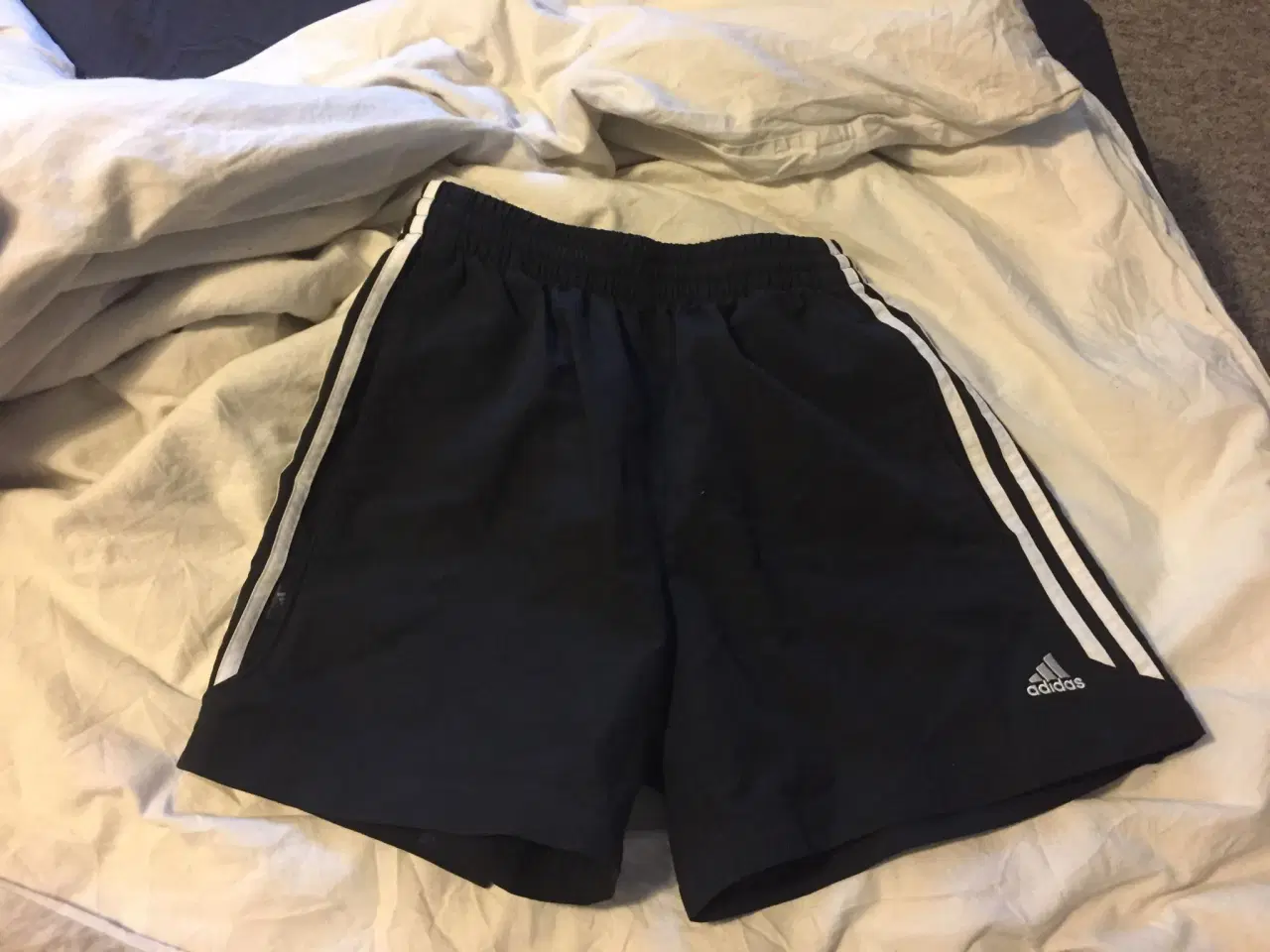 Billede 1 - Sorte Adidas shorts