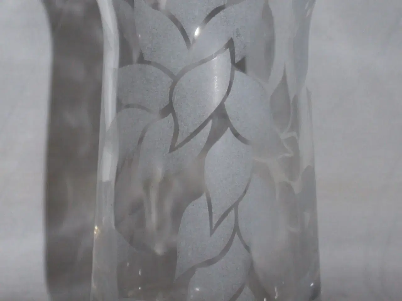 Billede 2 - Lin Utzon,  Vase af klart glas