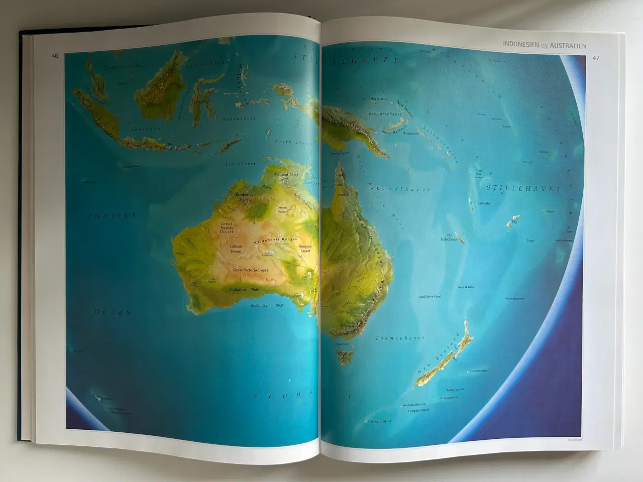 Billede 3 - Gyldendals Store Verdens Atlas, i perfekt stand!