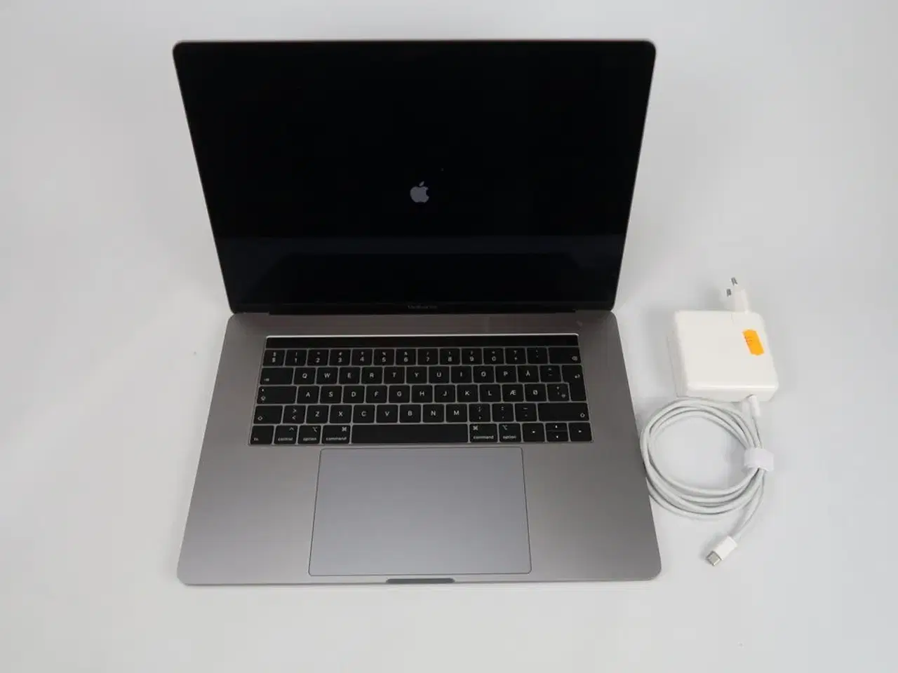 Billede 1 - Apple MacBook Pro 15,4" IPS i7-8750H