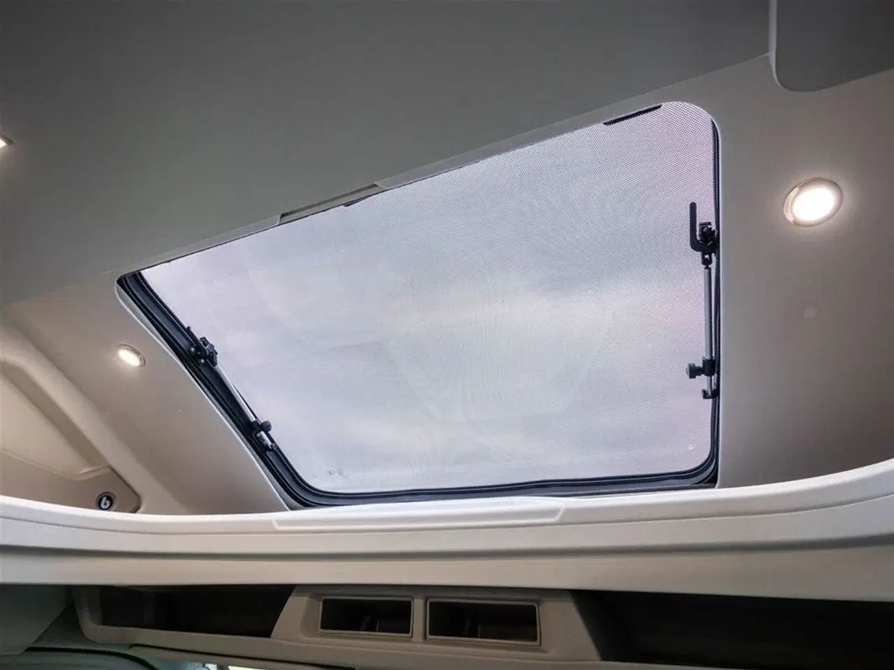 Billede 25 - 2026 - Benimar Tessoro 483