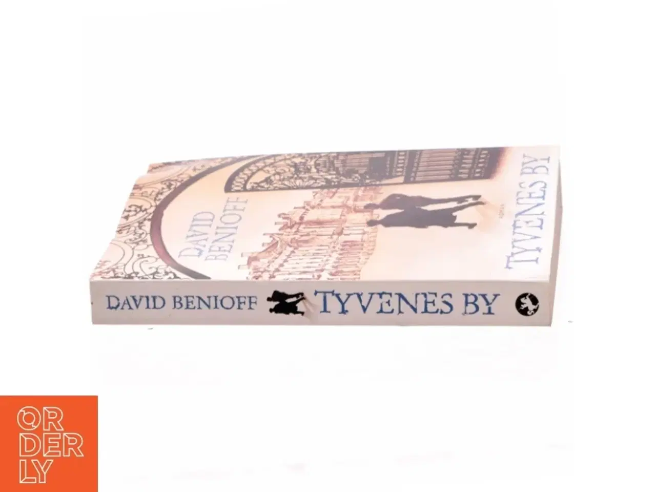 Billede 2 - Tyvenes by af David Benioff (Bog)