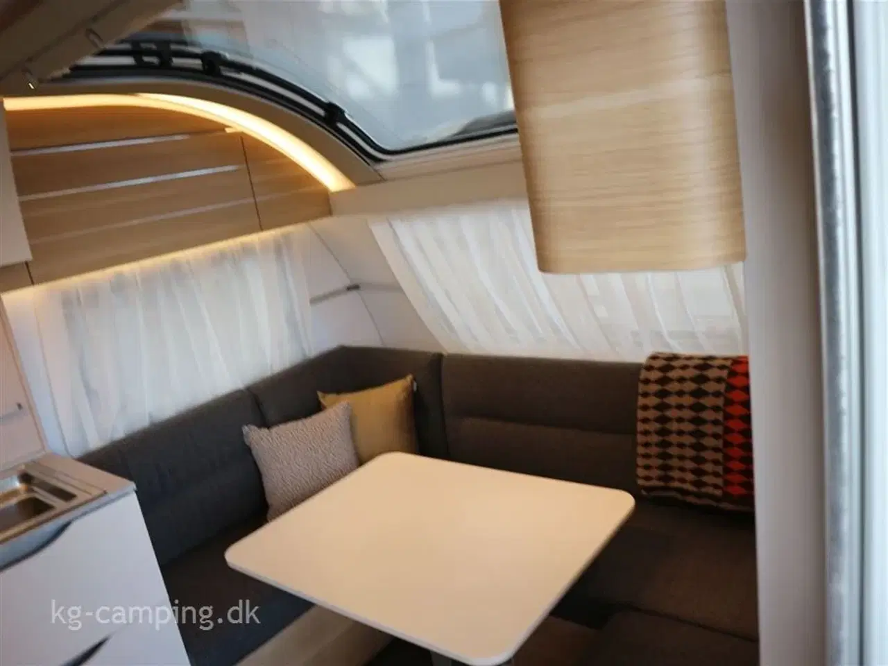 Billede 5 - 2024 - Adria Adora 572 UT Dejlig Kampagne vogn med enkeltsenge og Alde Centralvarme.