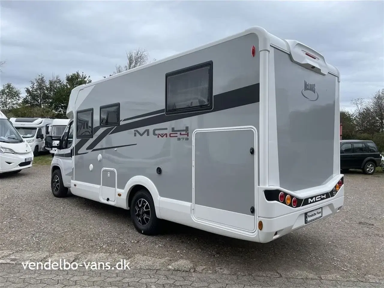 Billede 2 - 2024 - McLouis Mc4 373   Enkeltsenge og stor garage