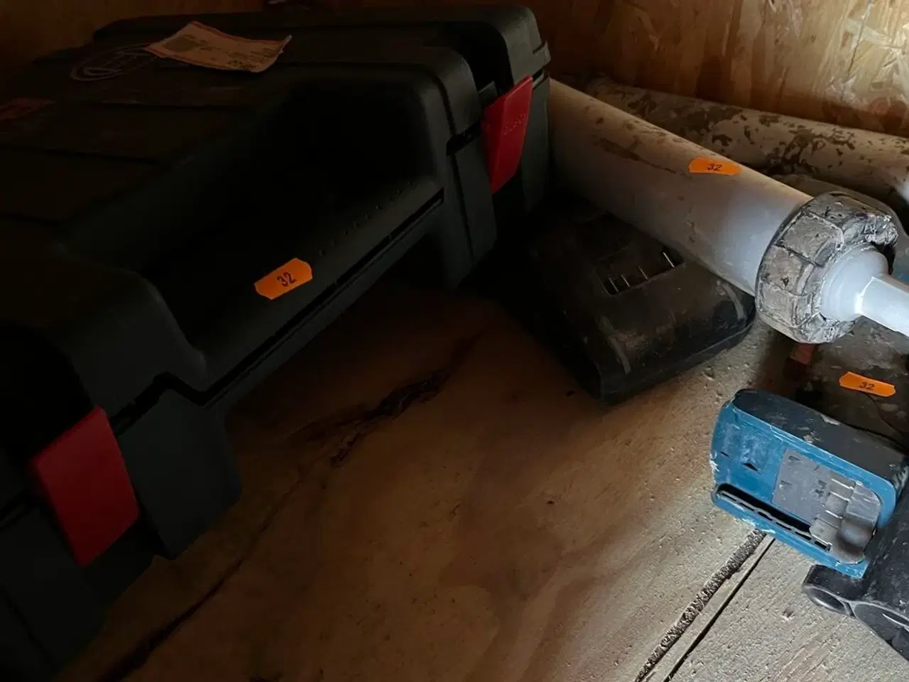 Billede 2 - Borehammer + 2 Stk. Fugepistoler BOSCH + Batterisæt