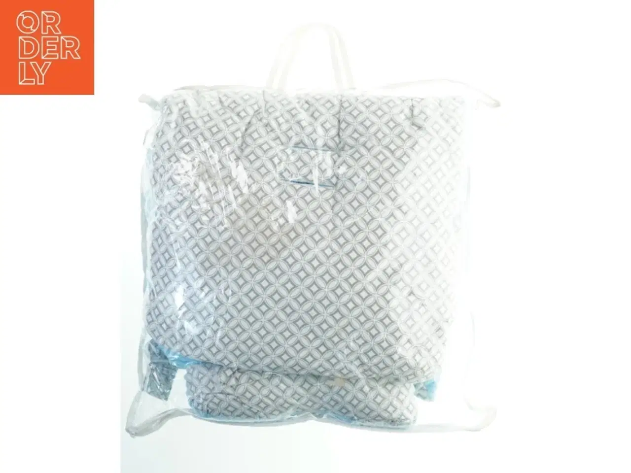 Billede 1 - Sæt med pude og tæppe fra Miminu (str. 43 x 33 cm. og. 88 x 44 cm. og. 77 x 43 cm)