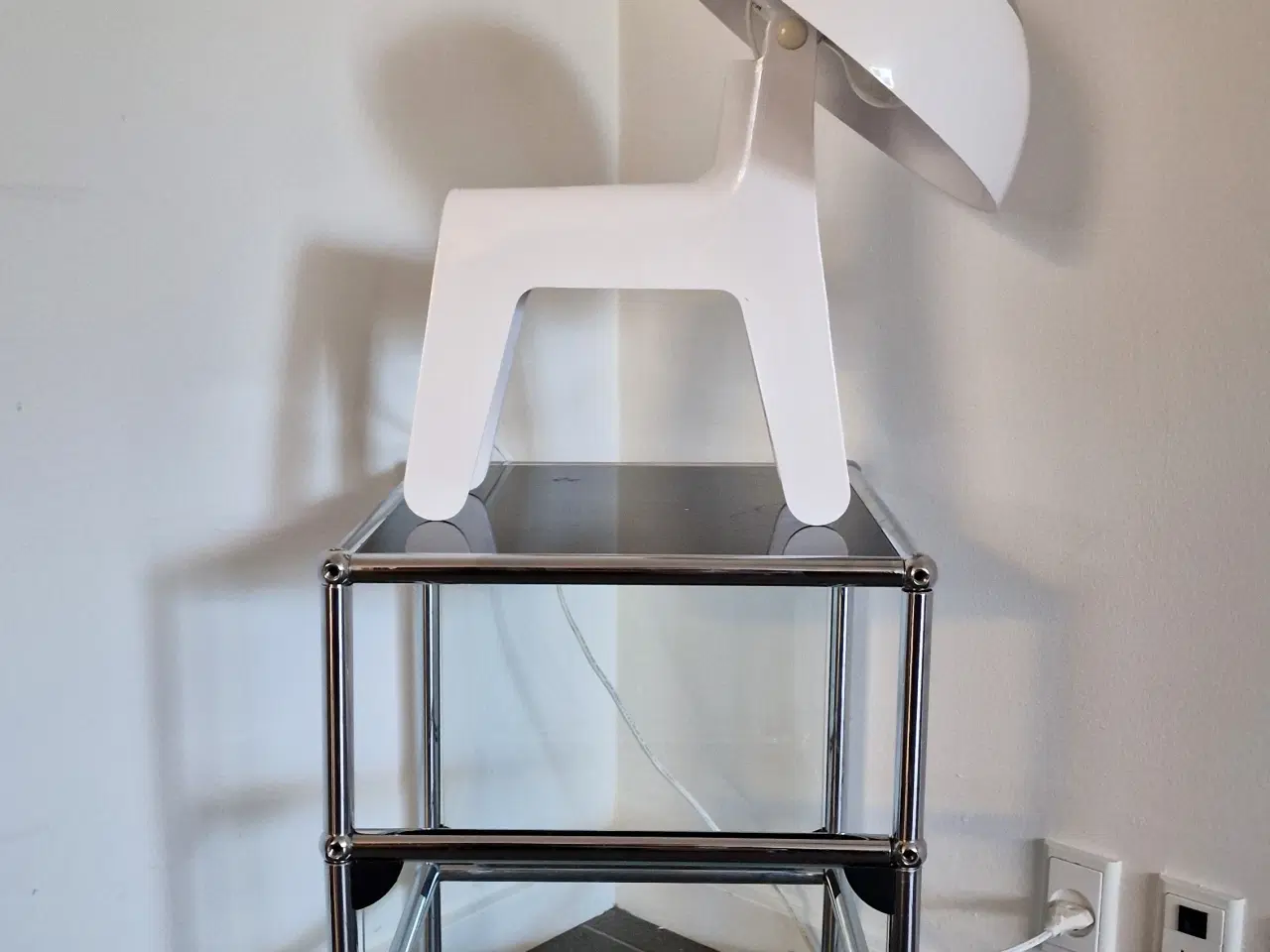 Billede 8 - "Dog lamp" designet af Chaiyut Plypetch. 