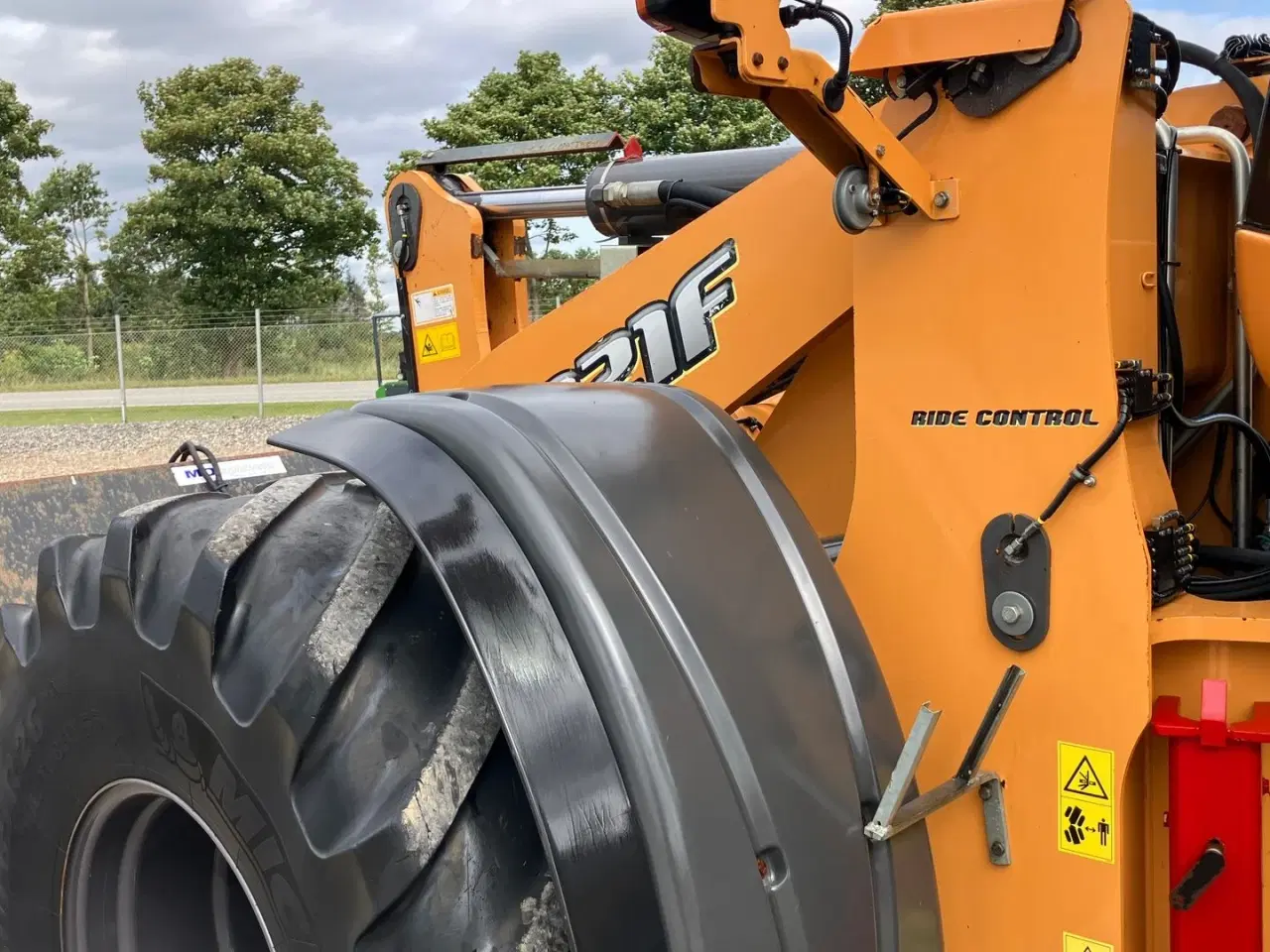 Billede 5 - Case 721 F enejers velholdt!