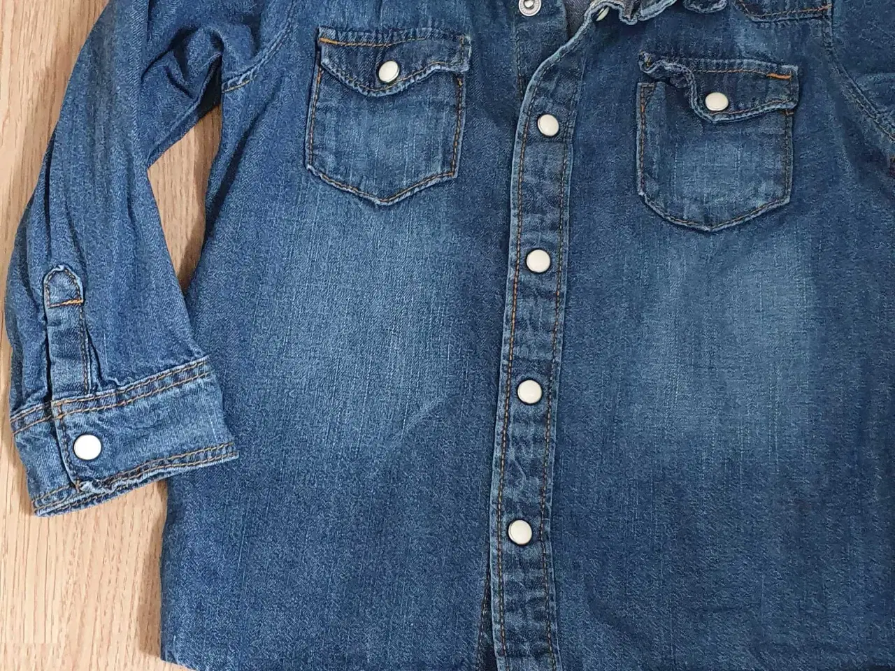 Billede 2 - Denim skjorte str 92 cowboyskjorte dreng