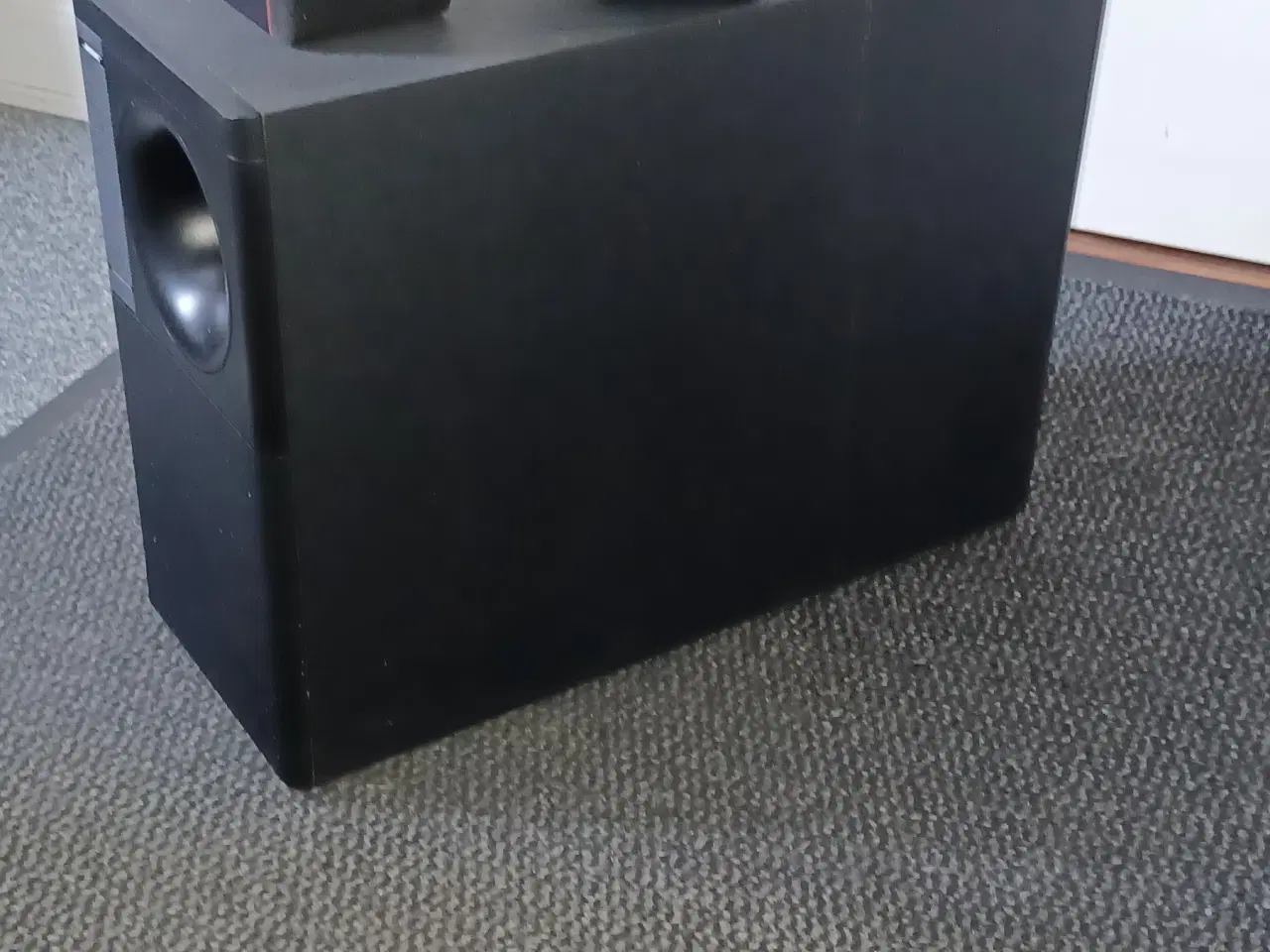 Billede 1 - BOSE soft vuffer og 3 BOSE højtalere