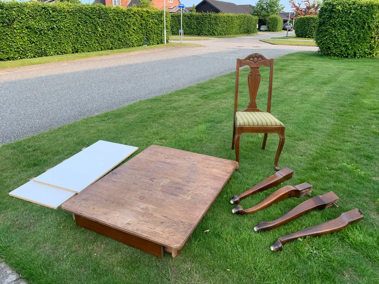 Billede 1 - Spisebord