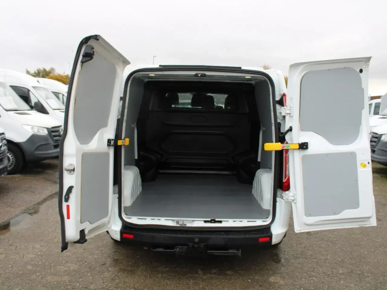 Billede 11 - Ford Transit Custom 300L 2,0 TDCi 130 Trend Mandskabsvogn
