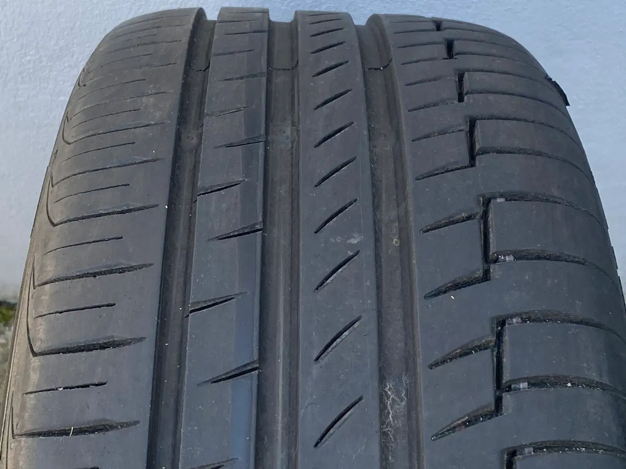 Billede 9 - Alufælge, 20"med sommerdæk 99% mønster 5x112