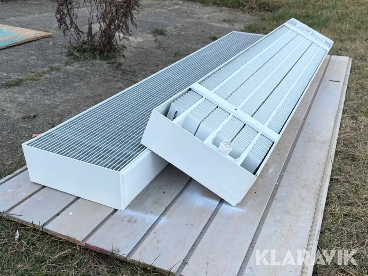 Billede 1 - Radiatorer - gulvmonterede 2 styk