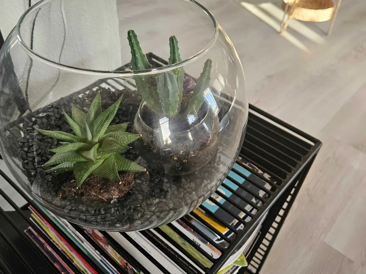 Billede 2 - Stor glasbovle med blomster