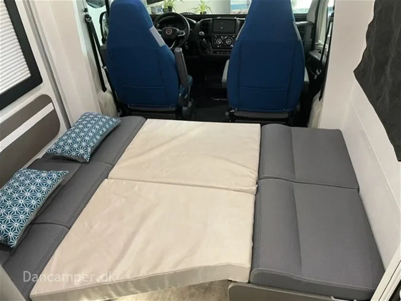 Billede 15 - 2024 - Chausson X650 Exclusive line   Camper med stor Lounge og siddegruppe, 9-trins automatgear, sænkeseng, stor garage, specialfælge, Artic, Connect- og X-tilbehørspakke ,