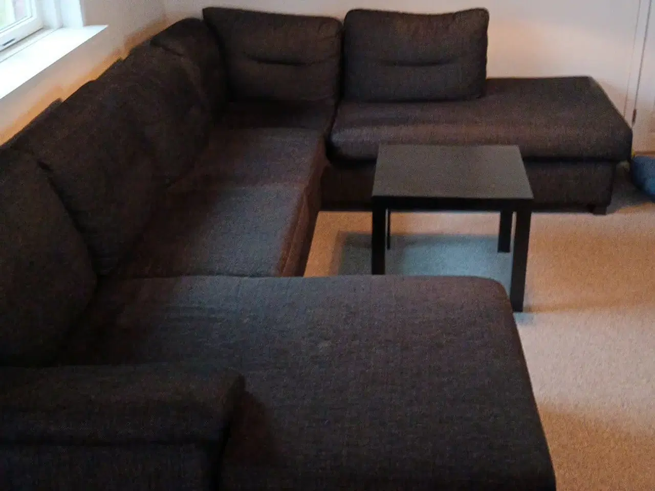 Billede 2 - meget velholdt hjørnesofa sofabord - tjek målene!