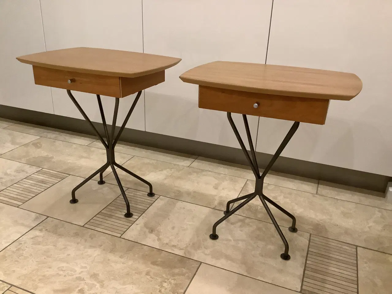 Billede 7 - Sengebord i kirsebærtræ 