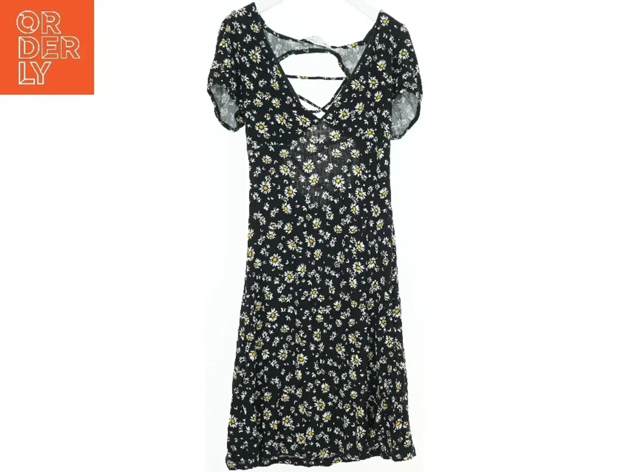 Billede 1 - Blomstret sommerkjole med snøredetaljer fra Bershka (str. S)