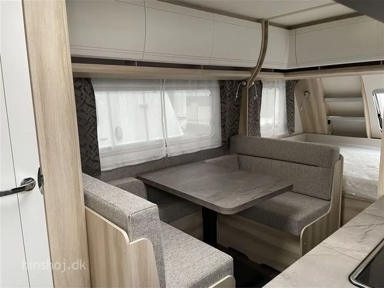 Billede 5 - 2024 - Hobby De Luxe 490 KMF   Med dobbeltseng og køjer fra Hinshøj Caravan A/S