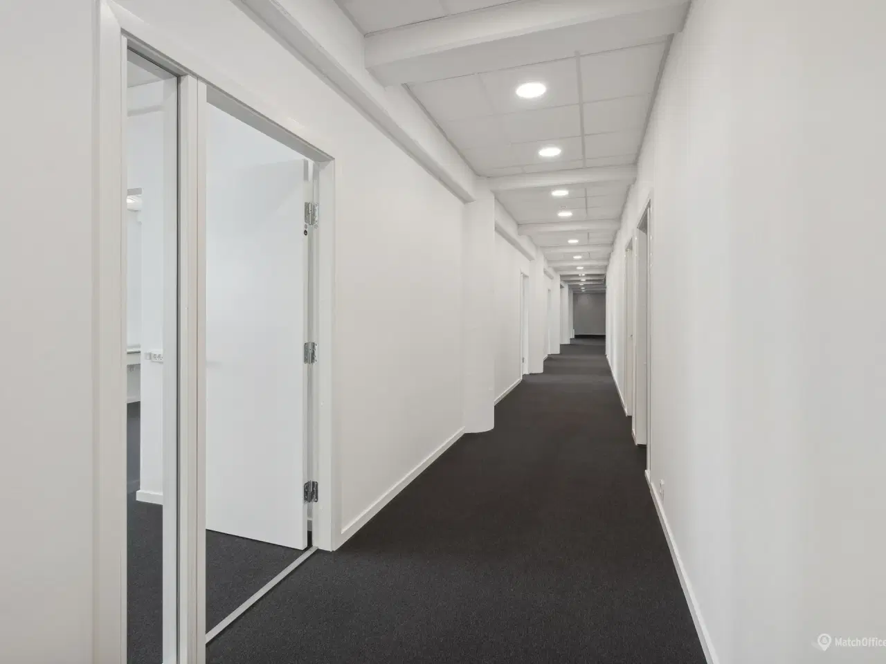 Billede 5 - Kontorlejemål med byudsigt over jernbanen og Grønttorvet