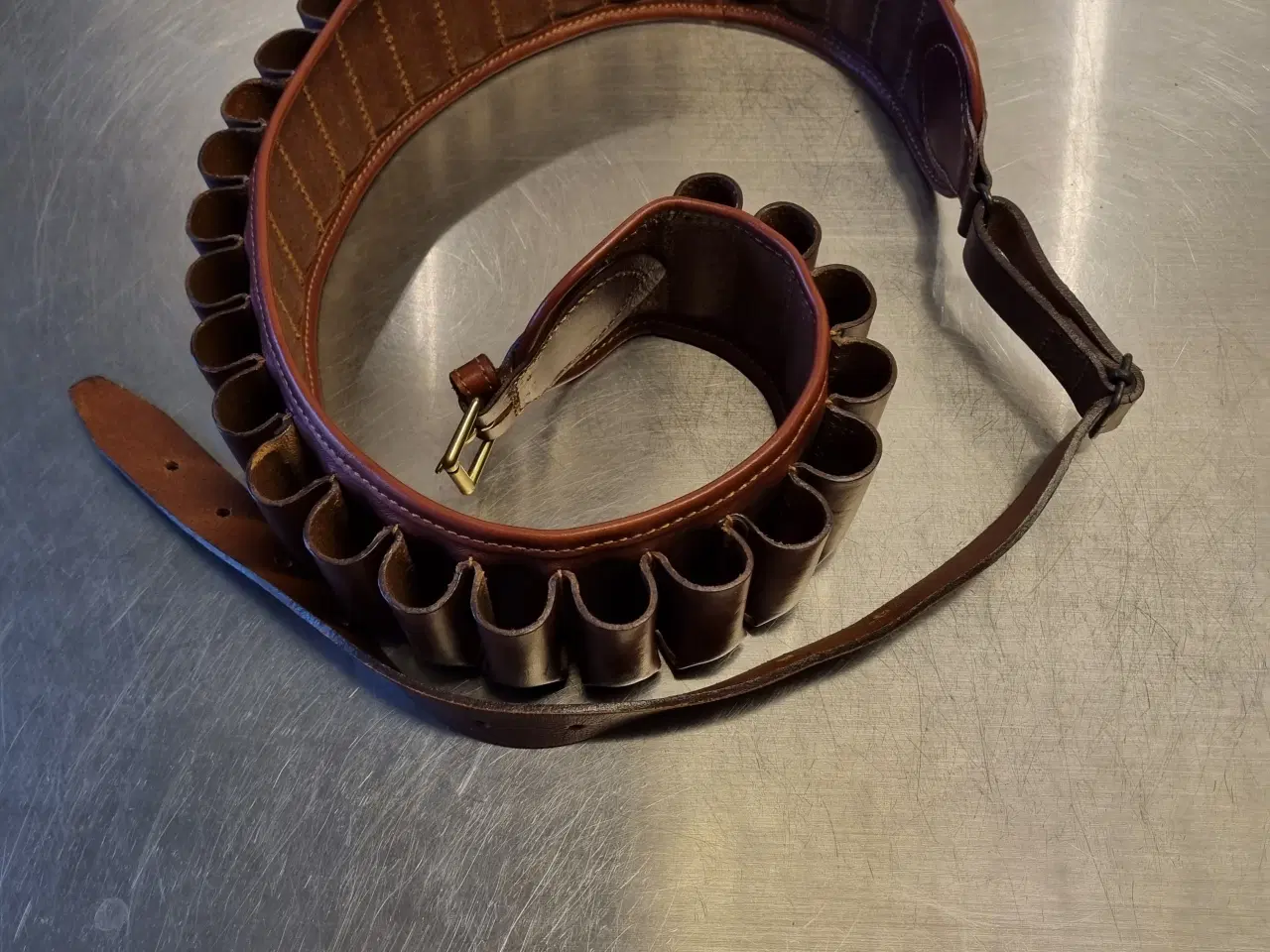 Billede 1 - Patronbælte læder sælges.