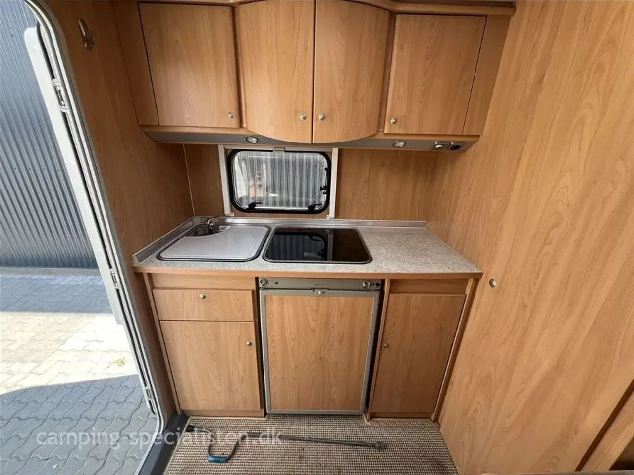 Billede 6 - 2005 - Bürstner Ventana 470 TL   Bürstner Ventana 470 TL 2005 - Se den nu hos Camping-Specialisten.dk