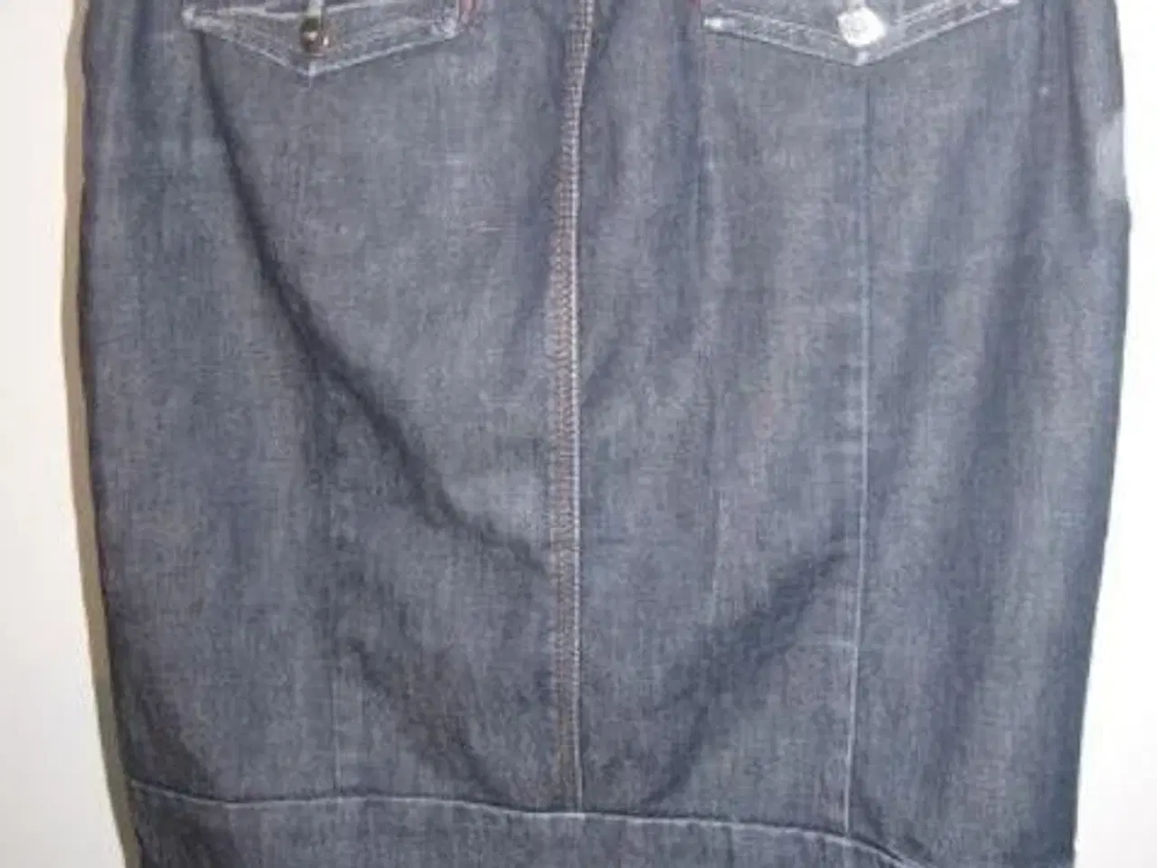 Billede 5 - SportMax, superflot nederdel, str 42