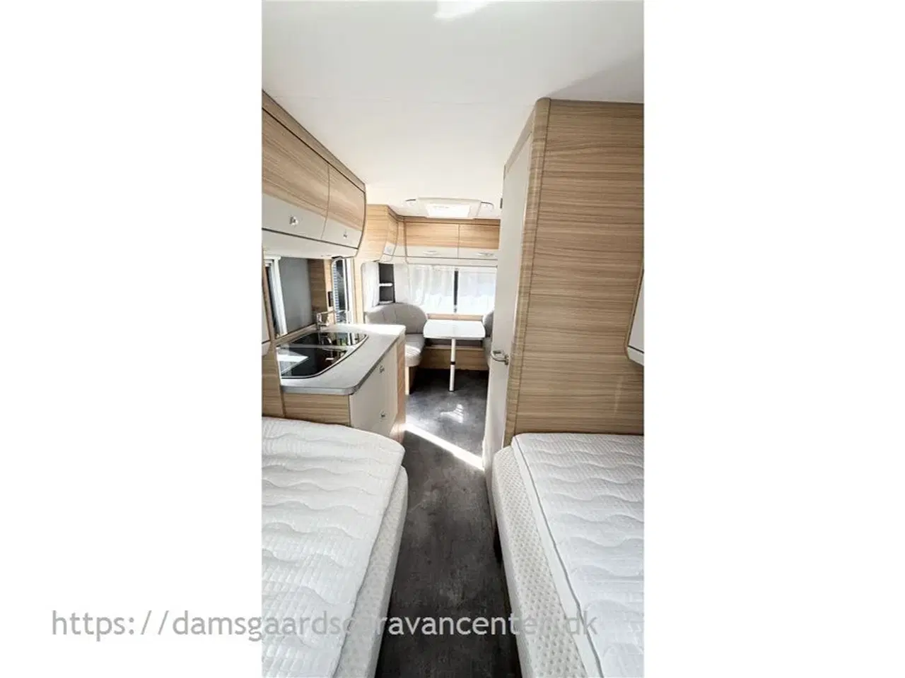 Billede 14 - 2021 - Dethleffs Camper 460 EL   Enkeltsenge-Lamel-Gulvtemp.-Mover-Telt