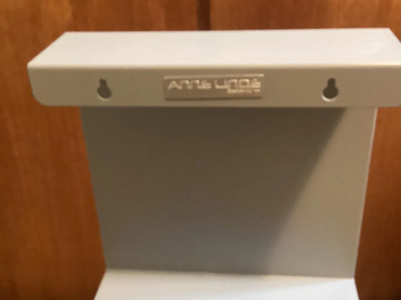 Billede 3 - Grå metalhylde Anne Linde