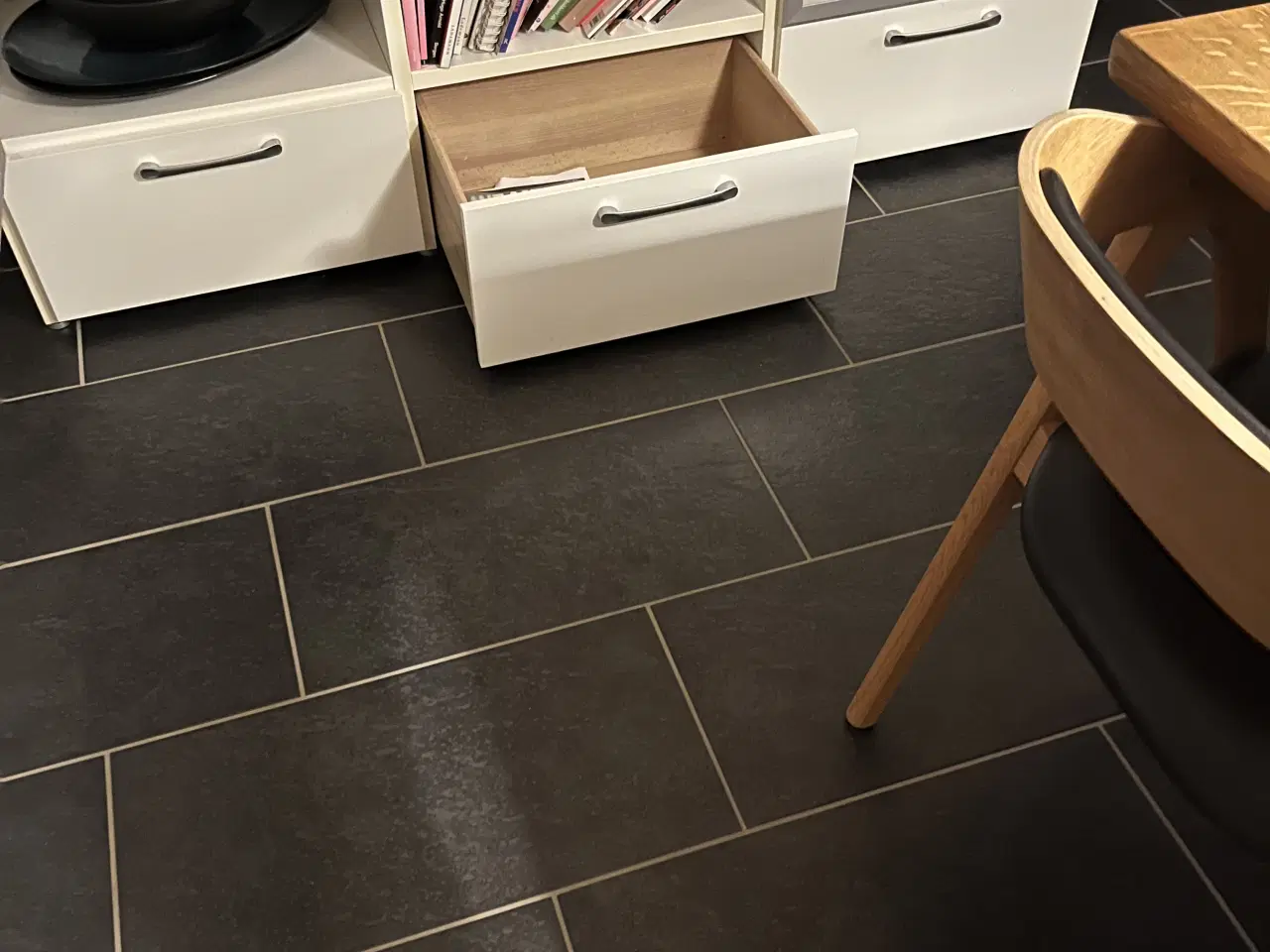 Billede 3 - Hvid reol system 