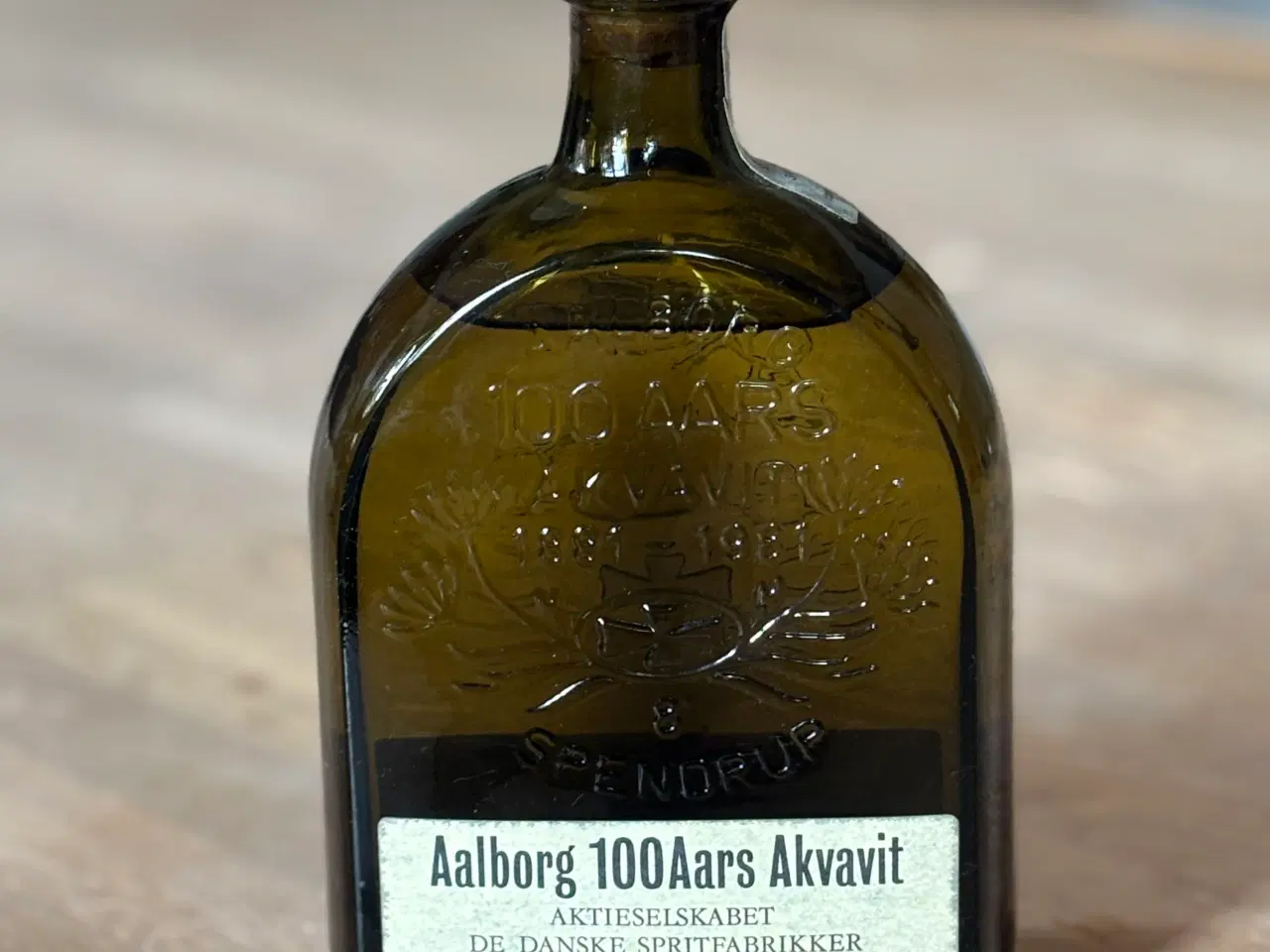 Billede 1 - Aalborg 100 Aars akvavit 