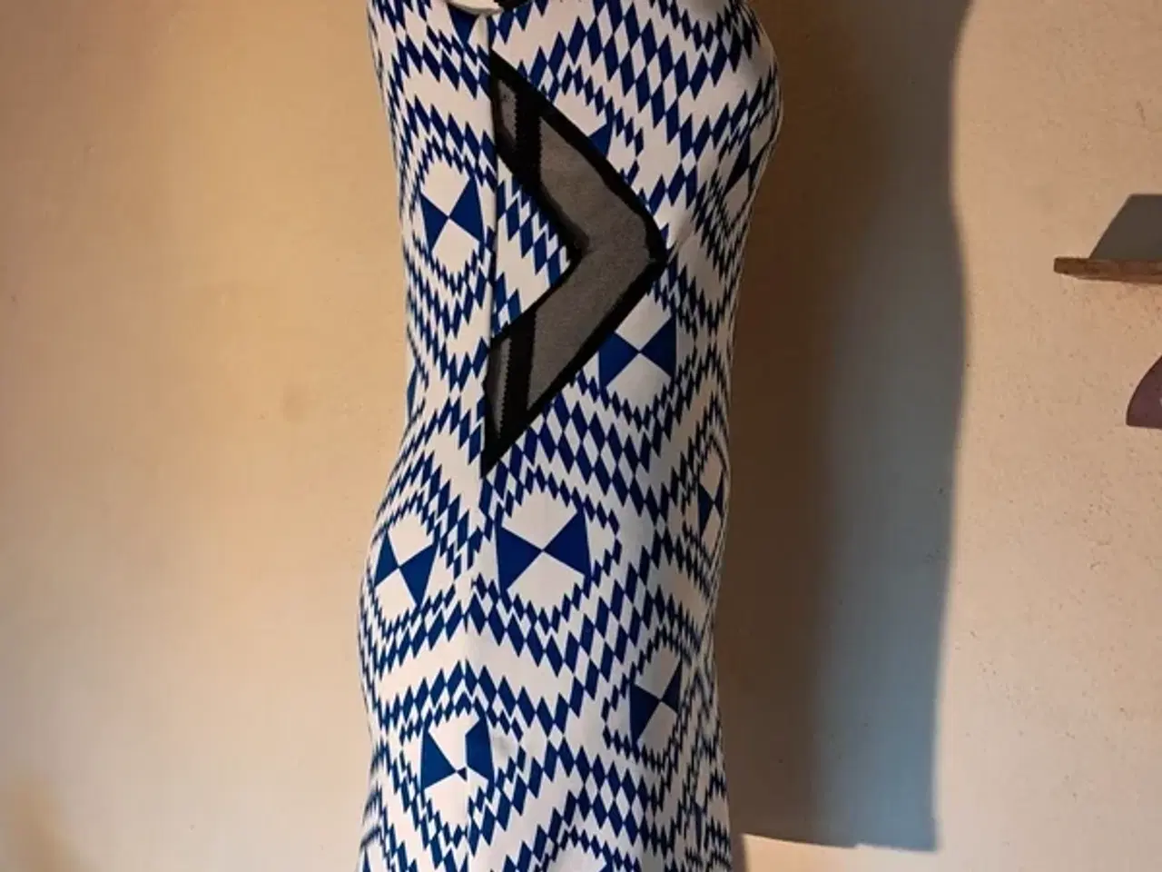 Billede 4 - Hvidblå kjole