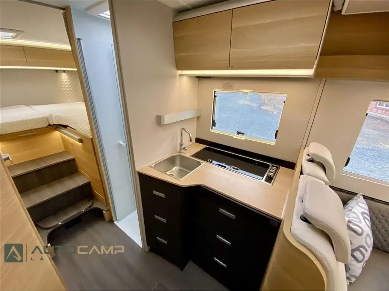 Billede 9 - 2026 - Adria Matrix M670