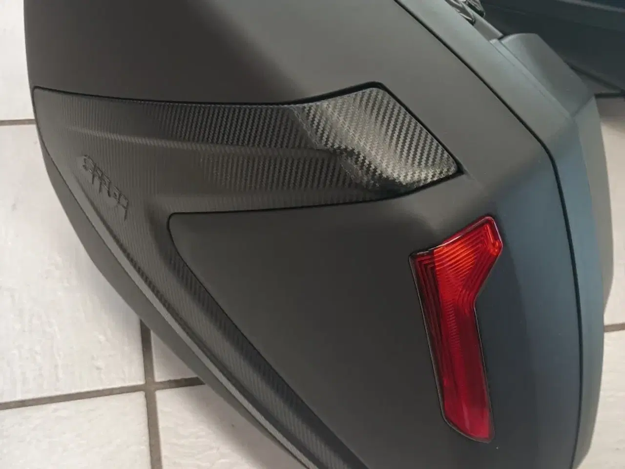 Billede 5 - GIVI Sidetaskesæt 37L - Rød refleks CARBON V37NN