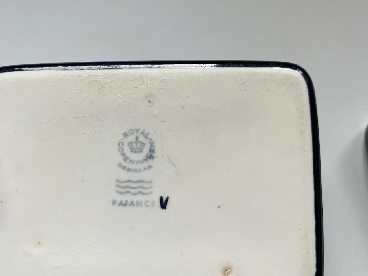 Billede 3 - Royal Copenhagen Fajance smørskål med låg