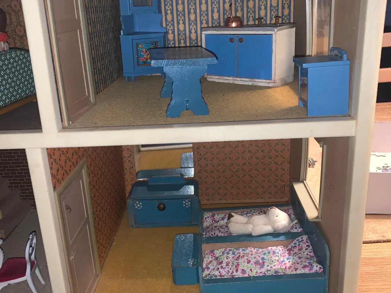 Billede 2 - Hansa dukkehus med møbler