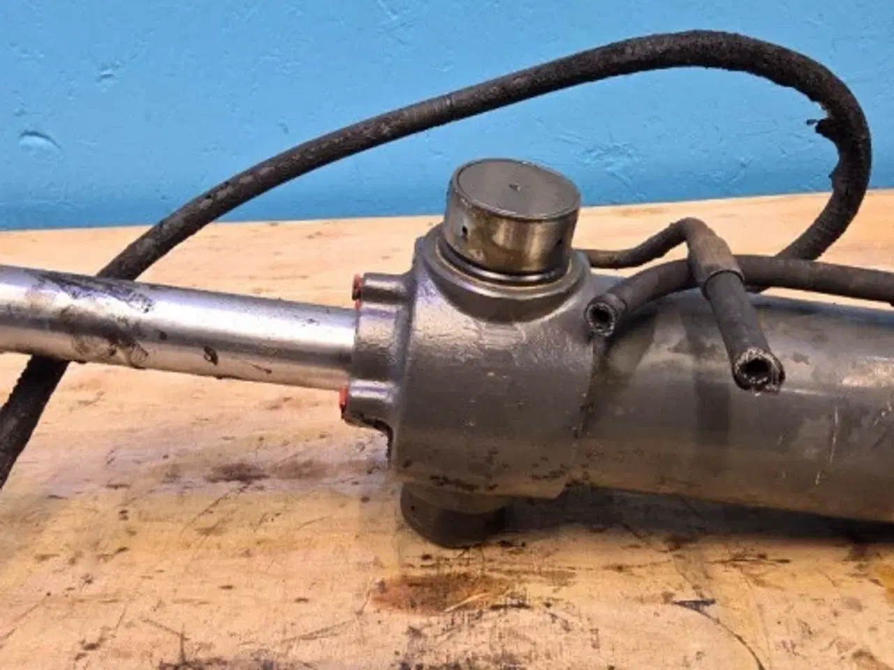 Billede 5 - New Holland LB115B Cylinder 87315529