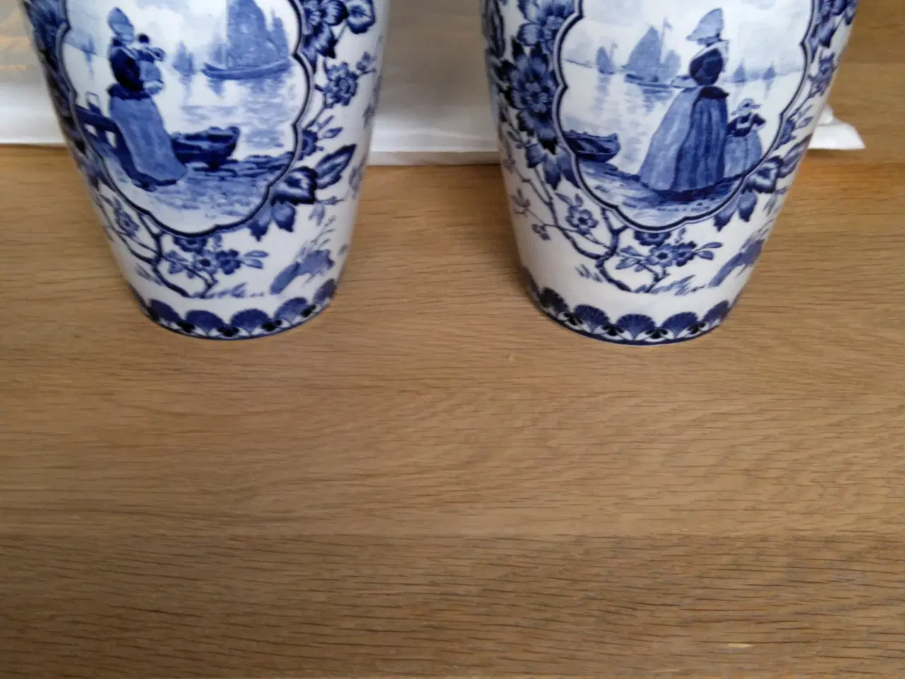Billede 2 - 2 flotte vaser med Hollandske motiver